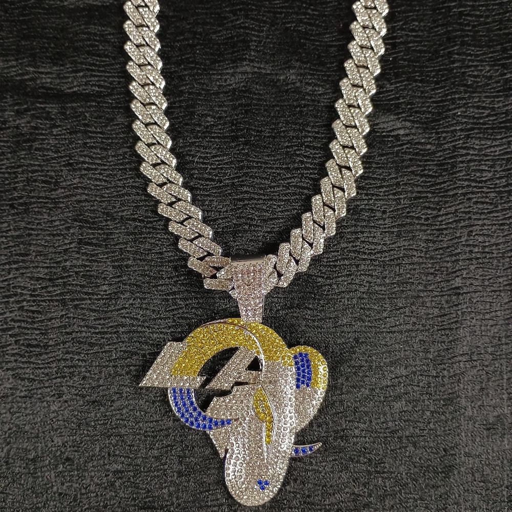NFL Los Angeles Rams 20 Inch Necklace Pendant Cuban Chain Link Football Jewelry